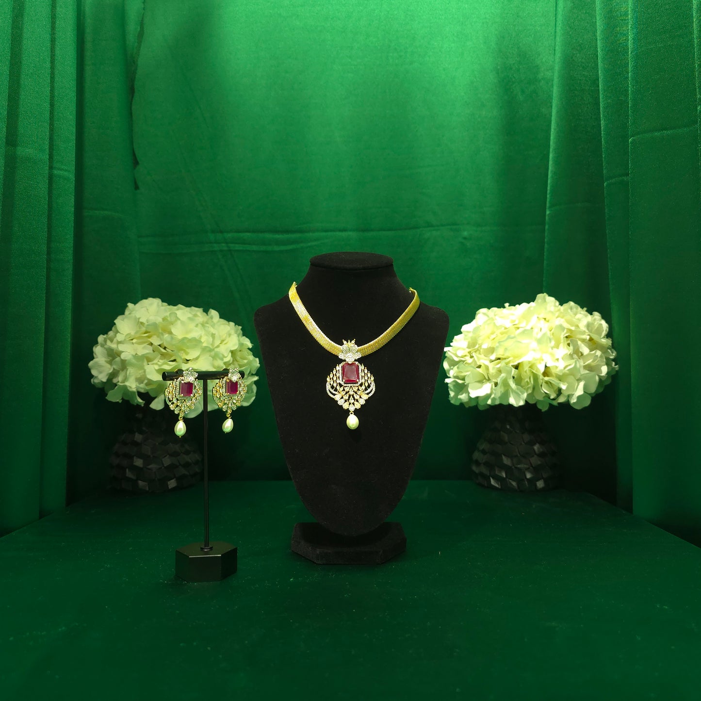 Azhagu - Ruby